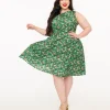 Retrolicious Plus Size 1950s Green Holiday Cat Print Cotton Swing Dress