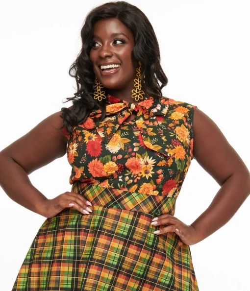 Retrolicious Plus Size 1950s Dark Green Autumn Floral Cotton Bow Top