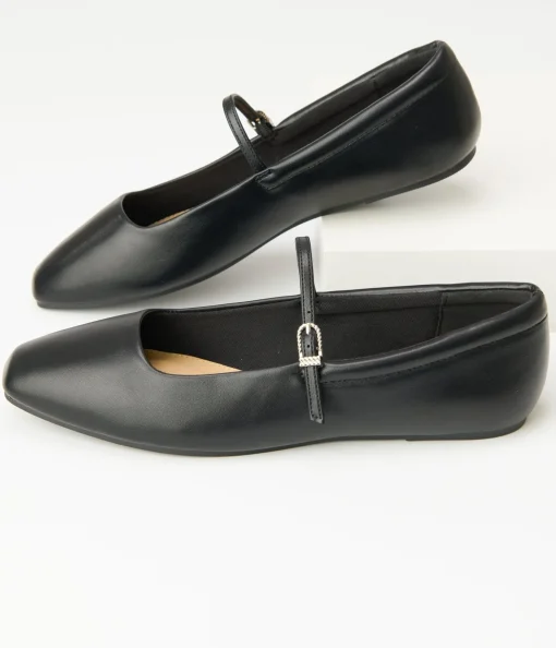 1960s Black Leatherette Flats