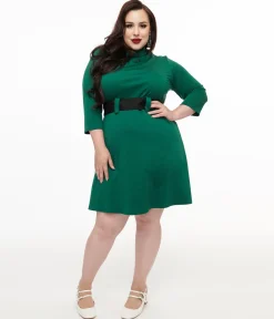 Smak Parlour Plus Size 1960s Emerald & Black Belted A-Line Dress