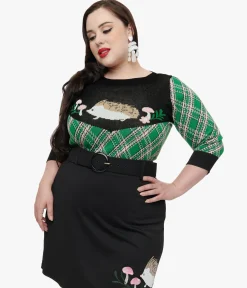 Smak Parlour Plus Size 1960s Green Plaid & Hedgehog Sweater