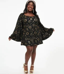 Smak Parlour 1960s Plus Size Black & Gold Celestial Print Mini Dress