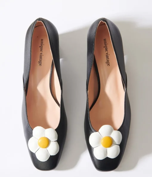 Unique Vintage Black Daisy Pumps