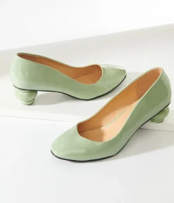Unique Vintage Green Patent Leatherette Ball Heel Pumps