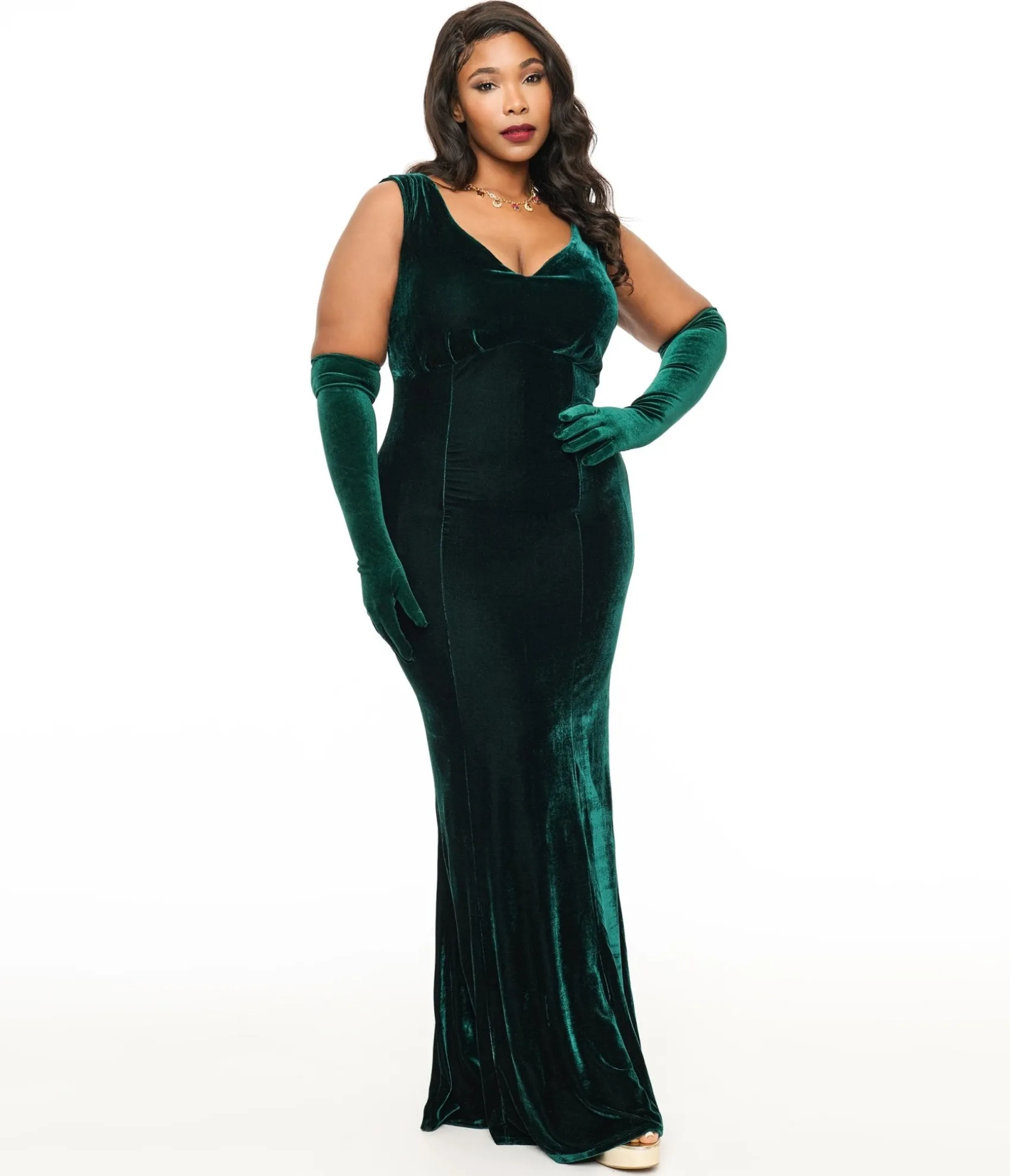 Unique Vintage Plus Size 1930s Emerald Green Velvet Goldwyn Gown