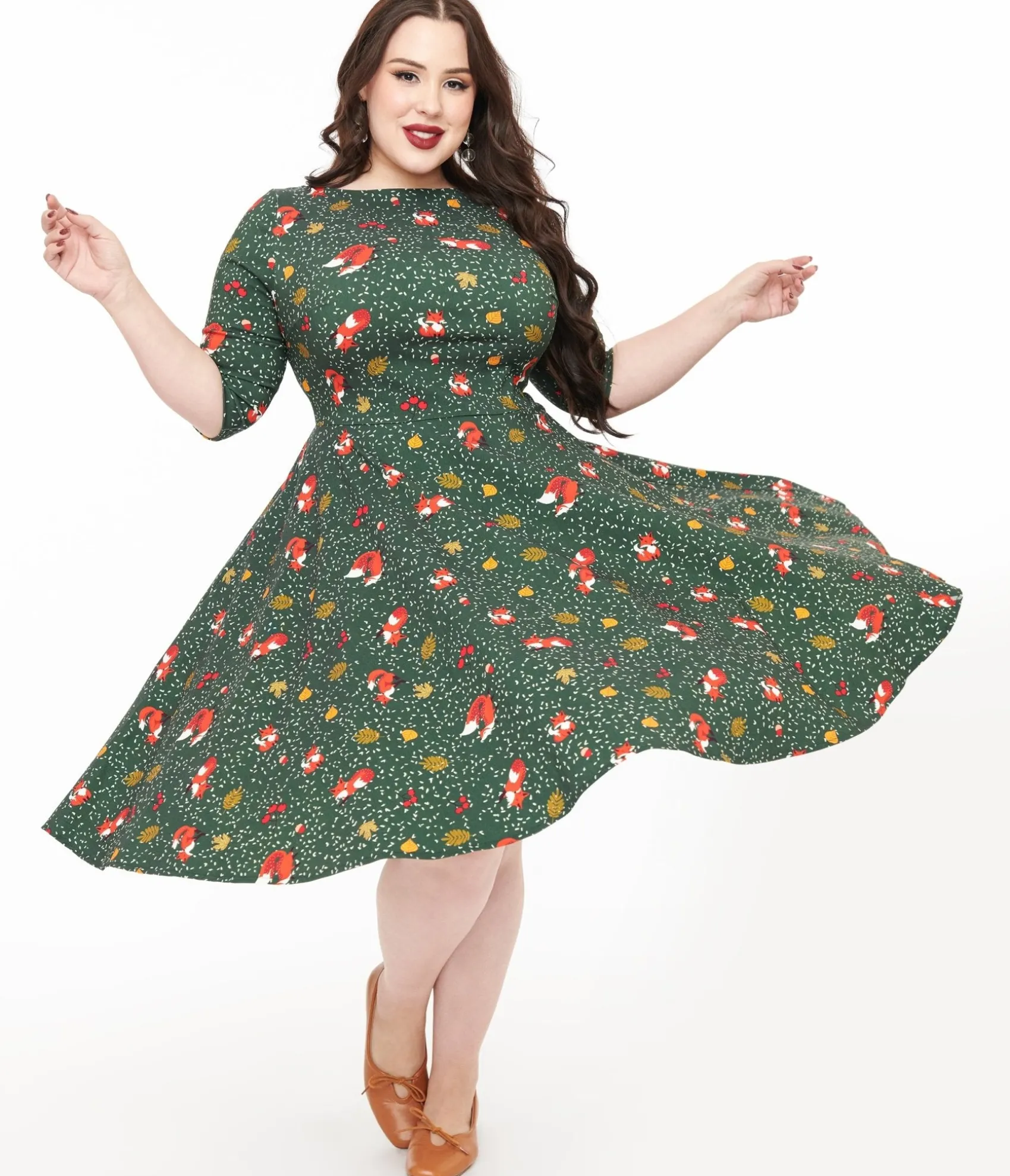 Unique Vintage Plus Size 1950s Green Winter Fox Devon Swing Dress