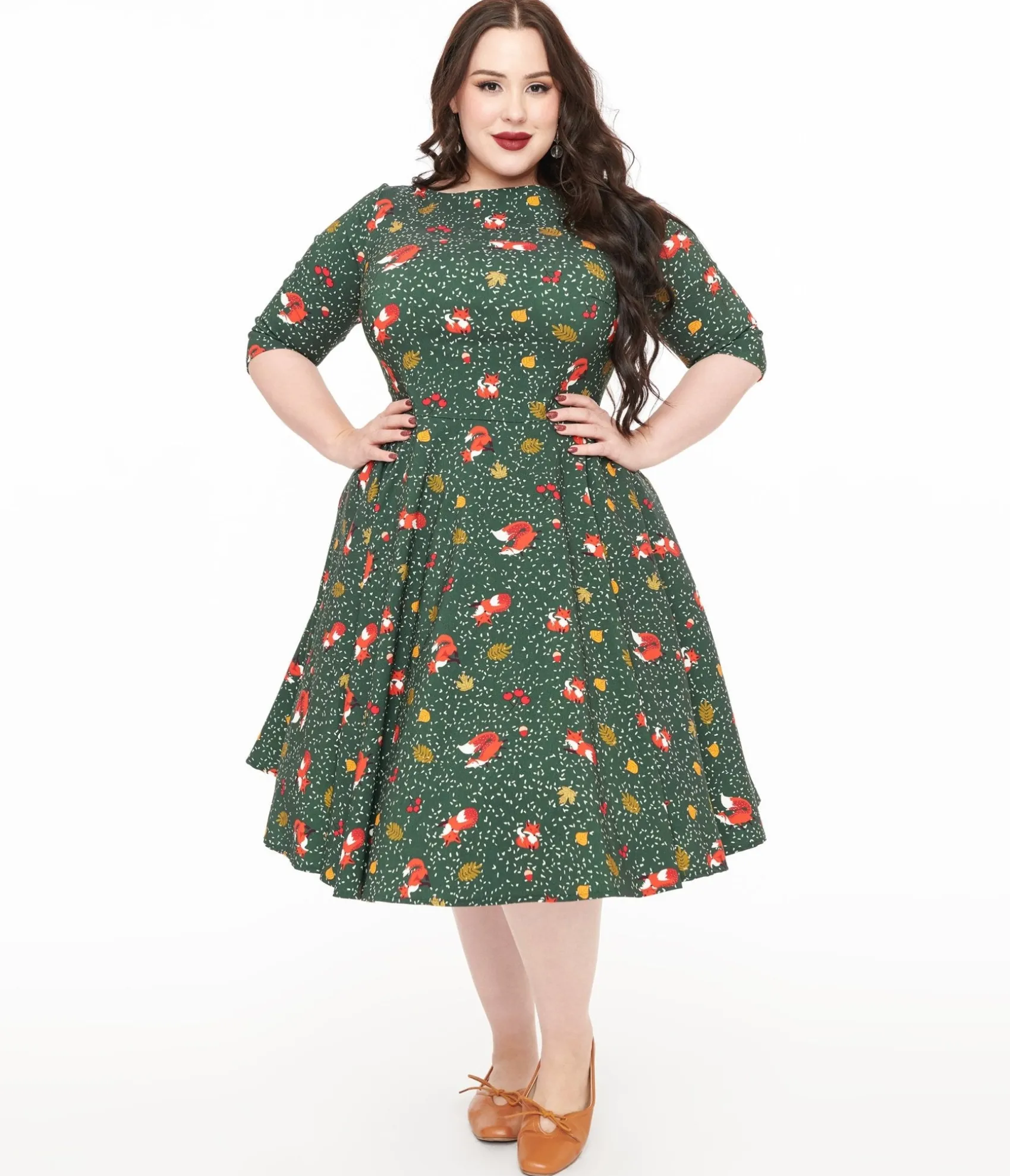 Unique Vintage Plus Size 1950s Green Winter Fox Devon Swing Dress