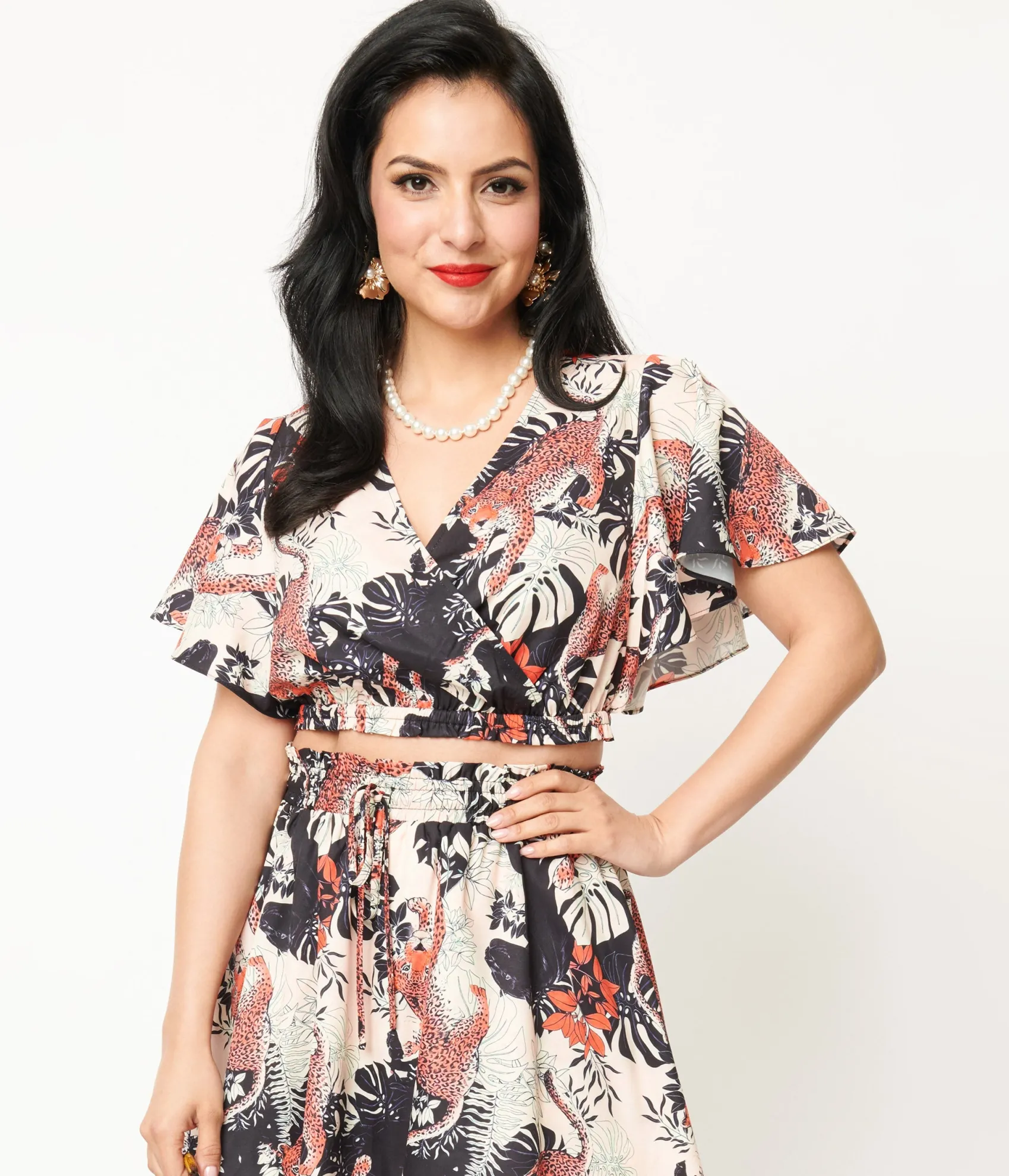 Unique Vintage 1960s Black Jungle Cat Print Dottie Crop Top