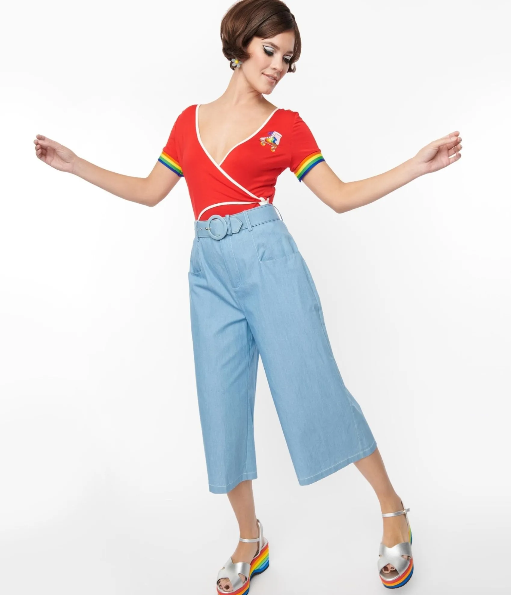 Unique Vintage 1940s Light Blue Denim Ginger Capri Pants